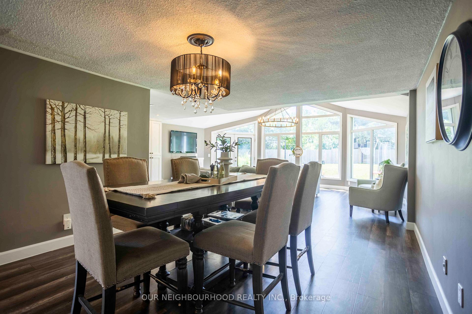 Photo 11 of 1061 Norman Crescent, Oshawa, Donevan — HOMEH