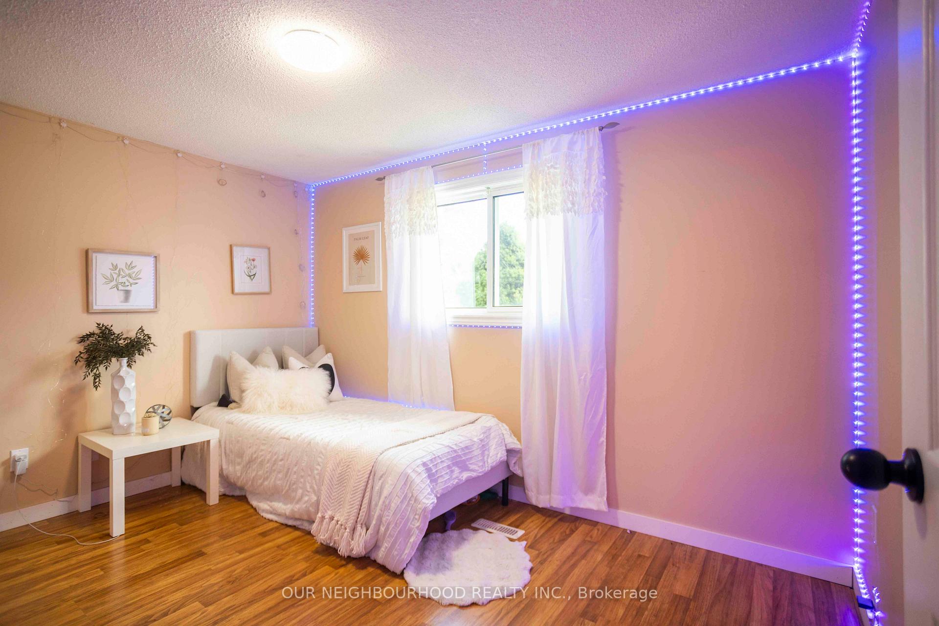 Photo 20 of 1061 Norman Crescent, Oshawa, Donevan — HOMEH