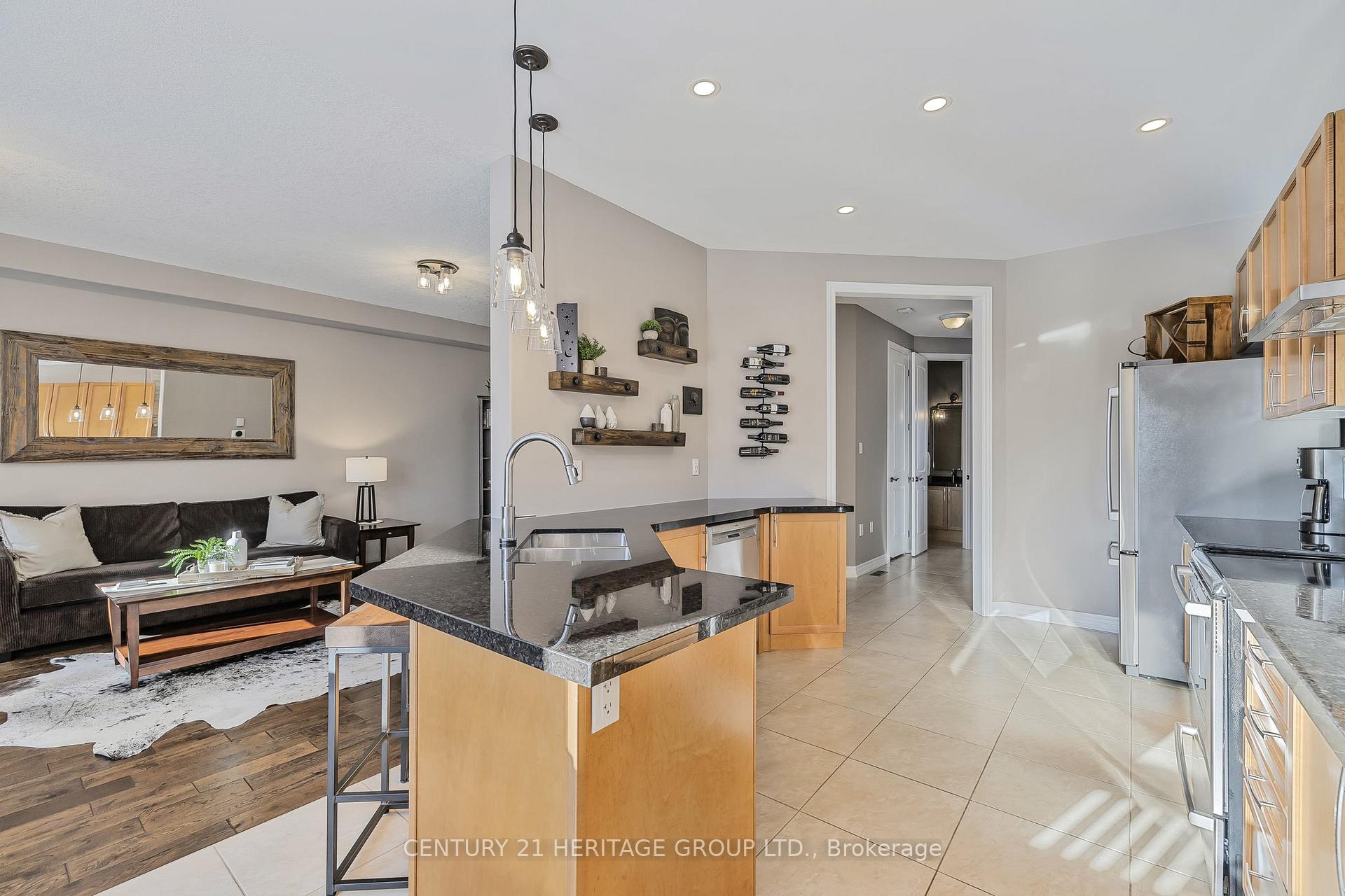Photo 9 of 17 Walker Boulevard, New Tecumseth, Alliston — HOMEH