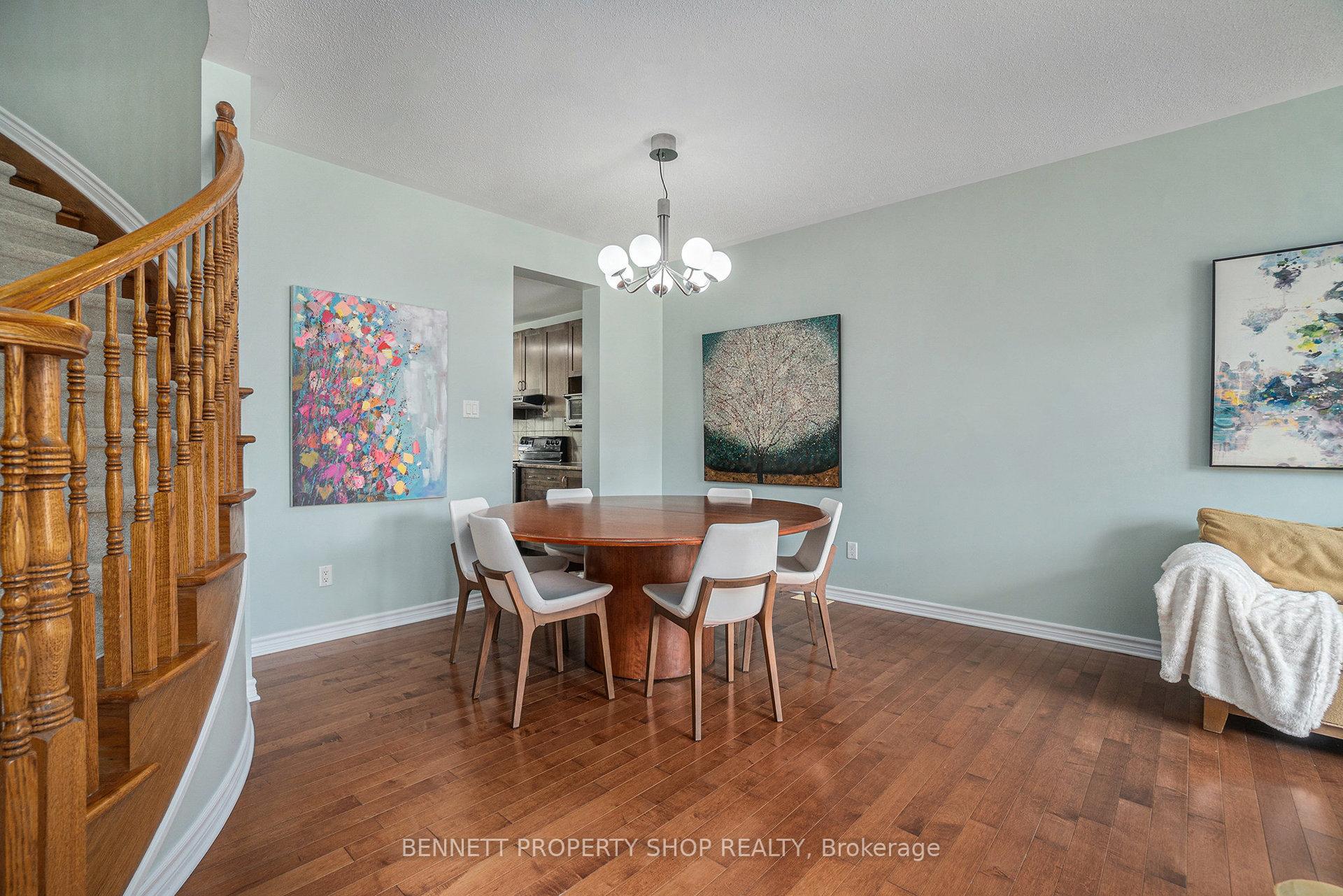 Photo 4 of 324 Fairlakes Way, Ottawa, Avalon East — HOMEH