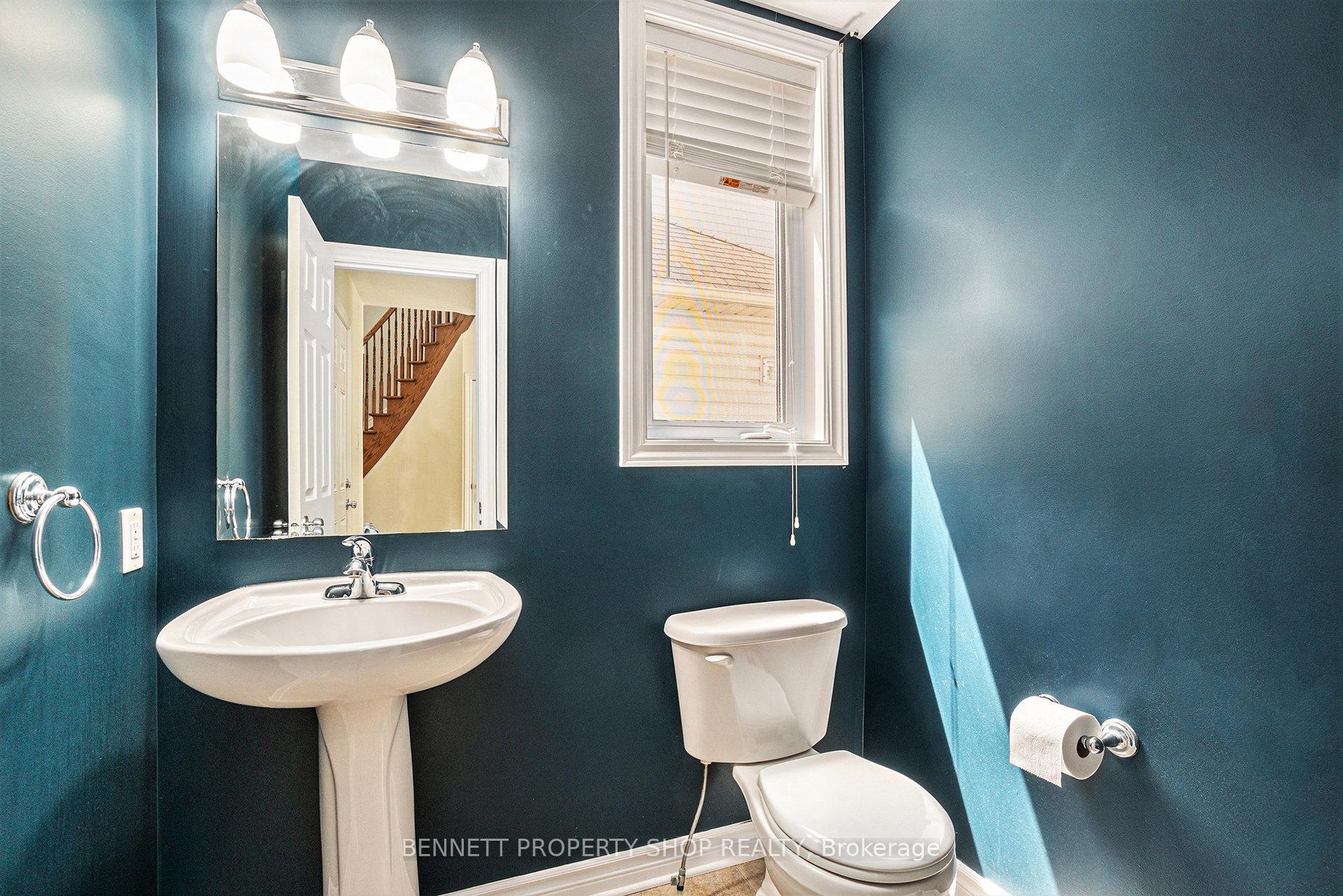 Photo 11 of 324 Fairlakes Way, Ottawa, Avalon East — HOMEH