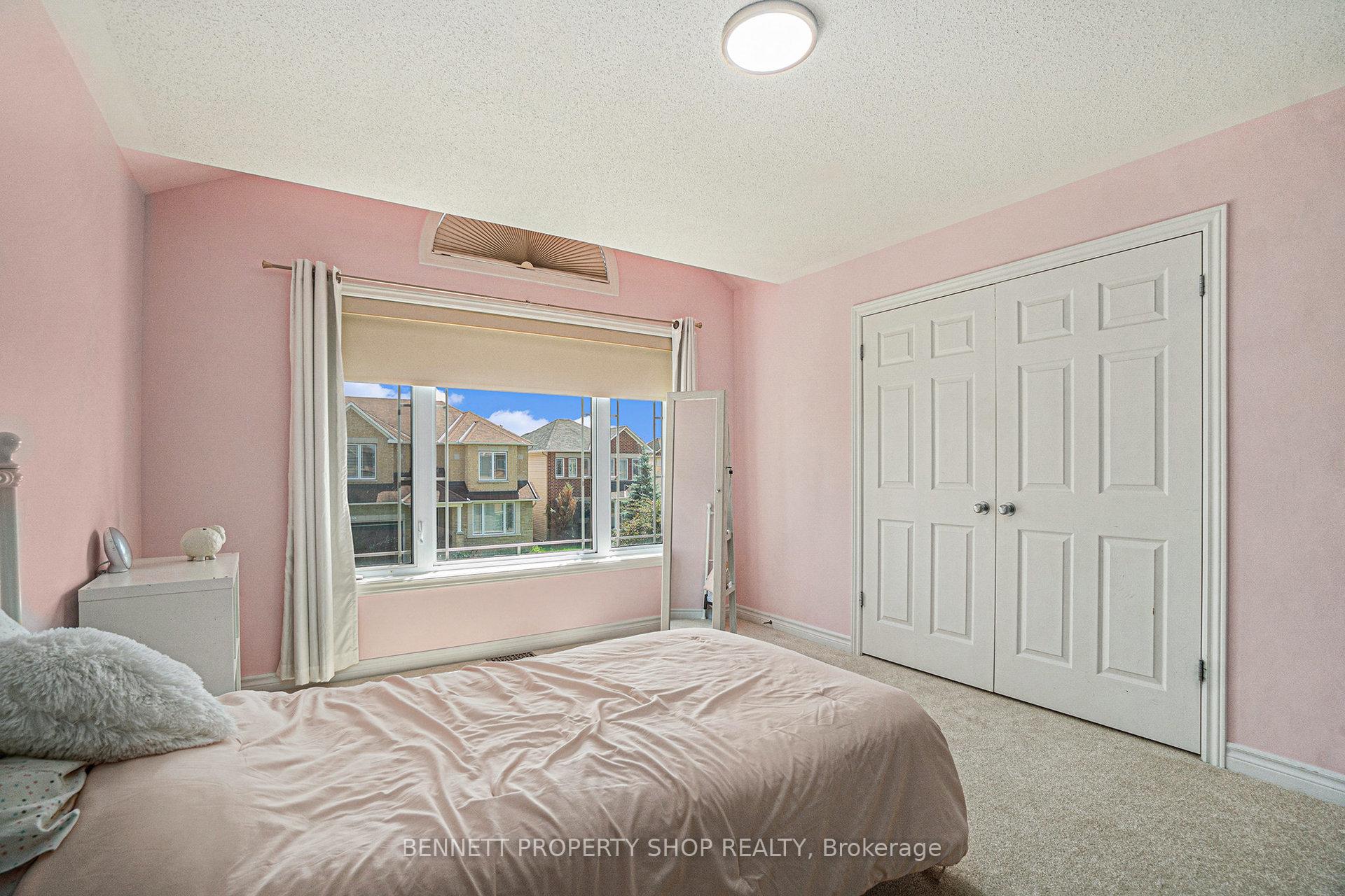 Photo 20 of 324 Fairlakes Way, Ottawa, Avalon East — HOMEH