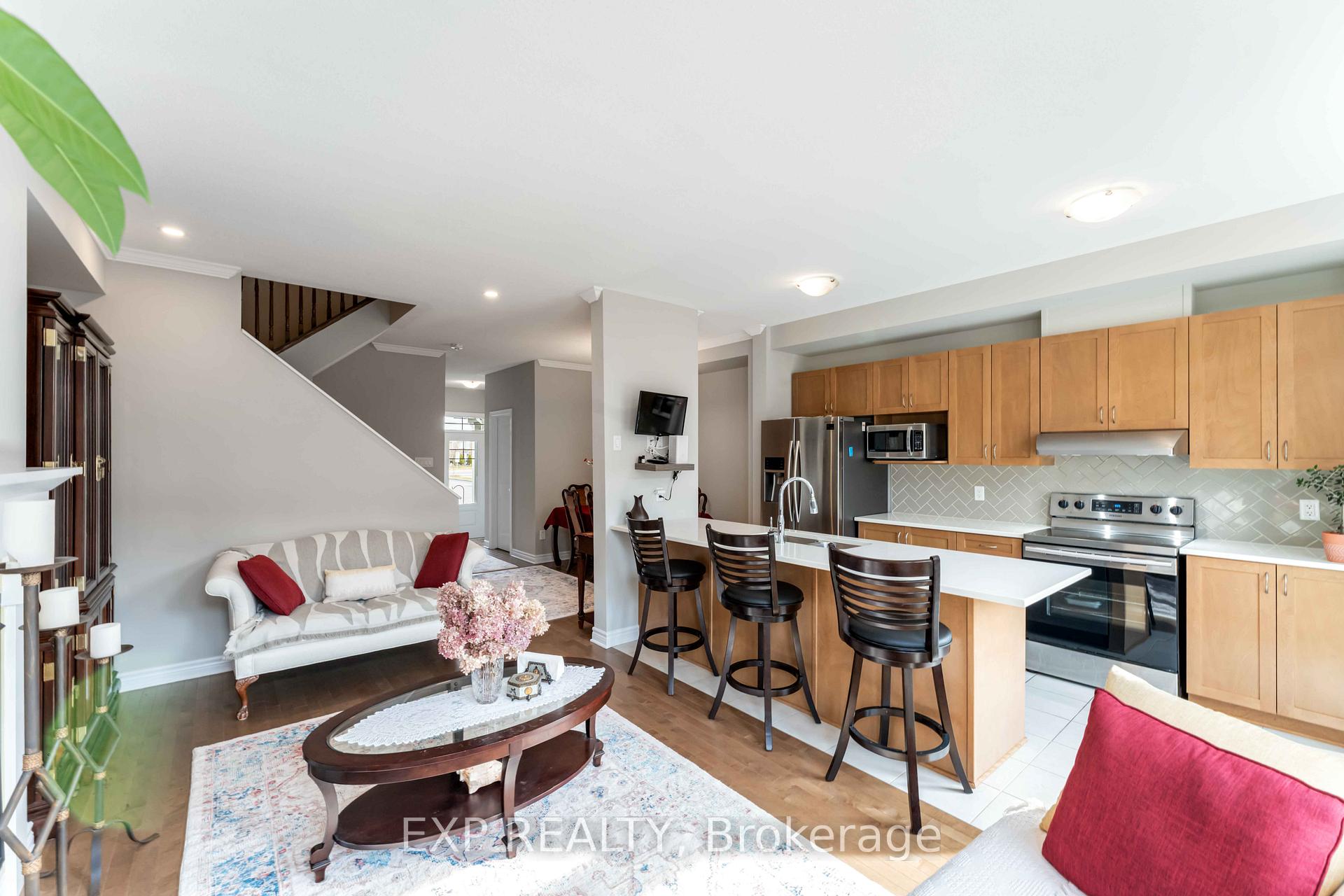 Photo 5 of 347 Mountain Sorrel Way, Ottawa, Avalon West — HOMEH