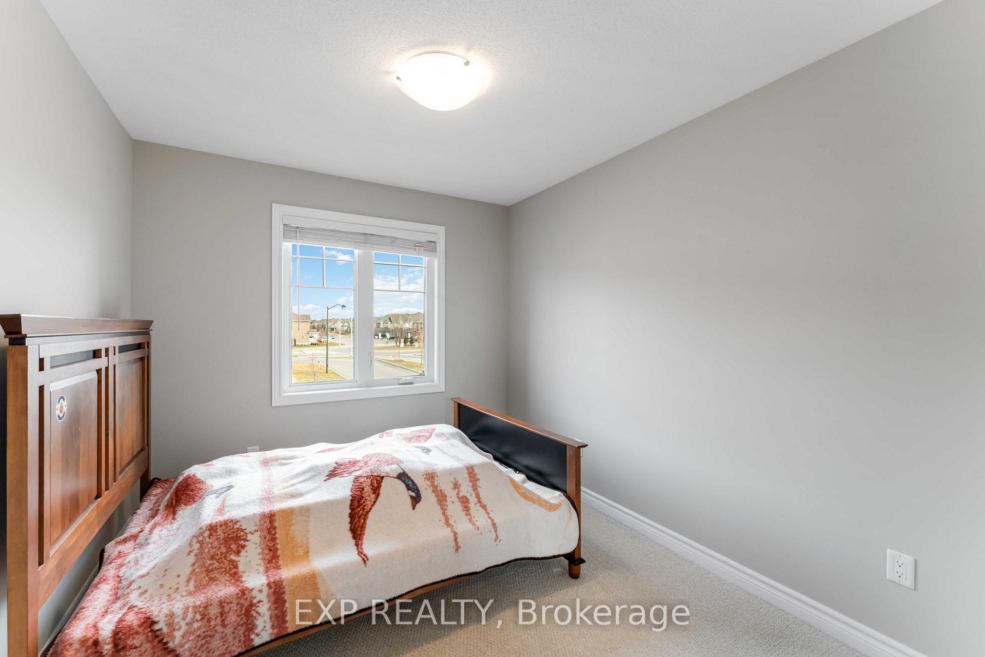 Photo 8 of 347 Mountain Sorrel Way, Ottawa, Avalon West — HOMEH