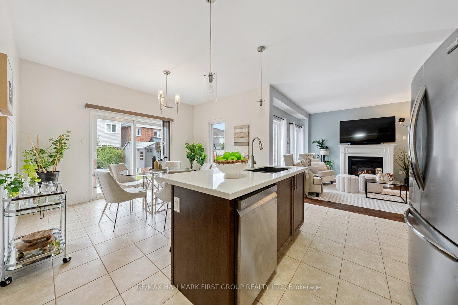 Photo 10 of 1737 Douglas Langtree Drive, Oshawa, Taunton — HOMEH