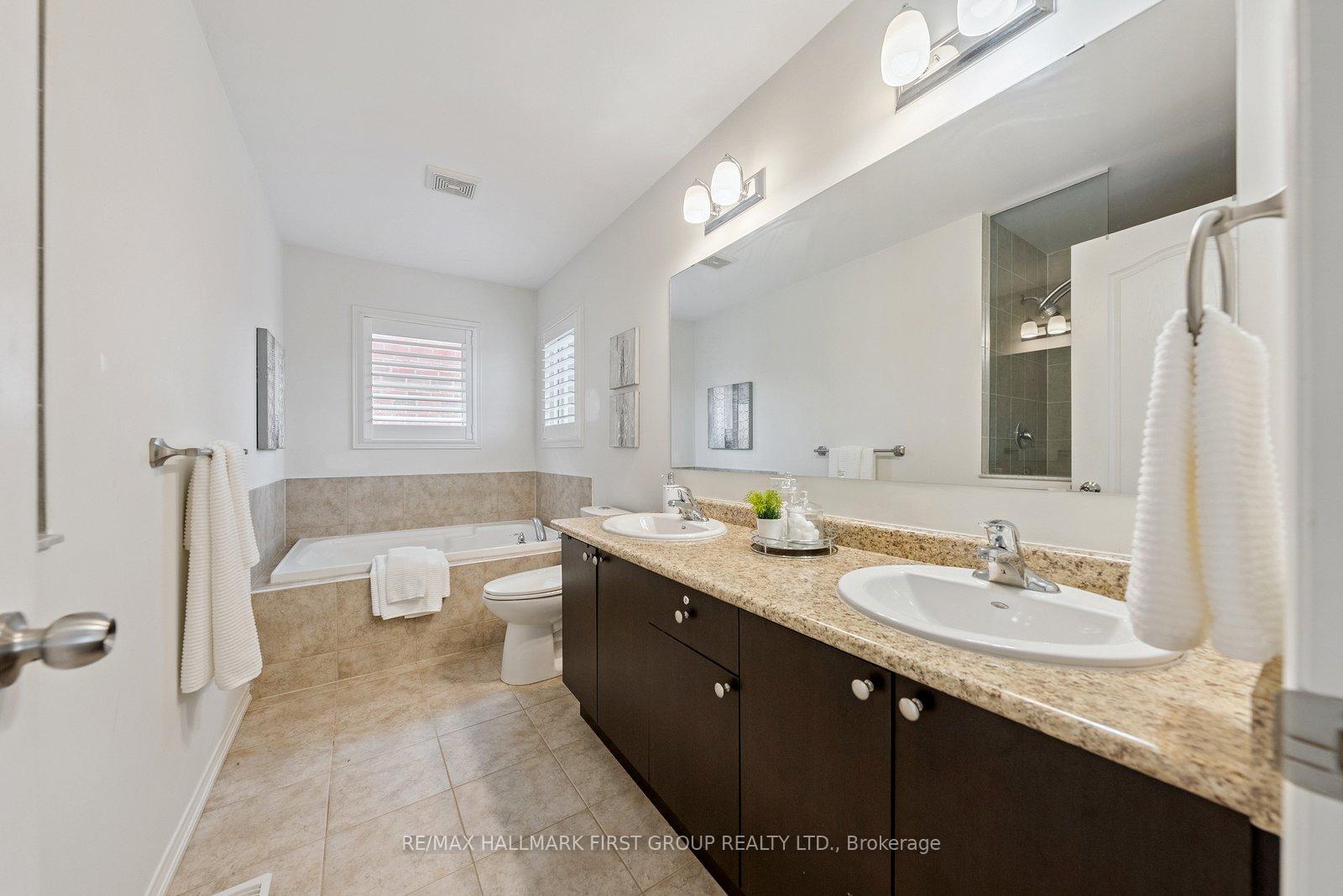 Photo 23 of 1737 Douglas Langtree Drive, Oshawa, Taunton — HOMEH
