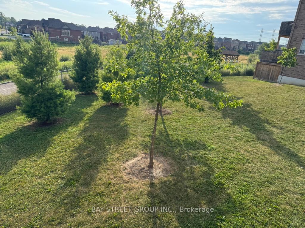 Photo 30 of Unit 37, 2490 Bromus Path, Oshawa, Windfields — HOMEH