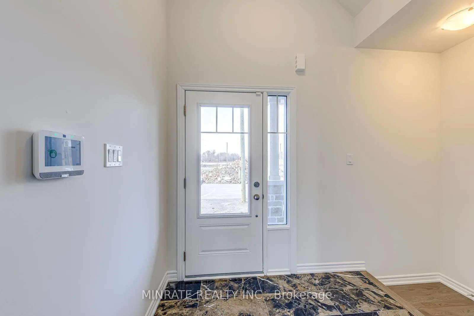 Photo 3 of 679 Catalina Manor, Pickering, Rural Pickering — HOMEH