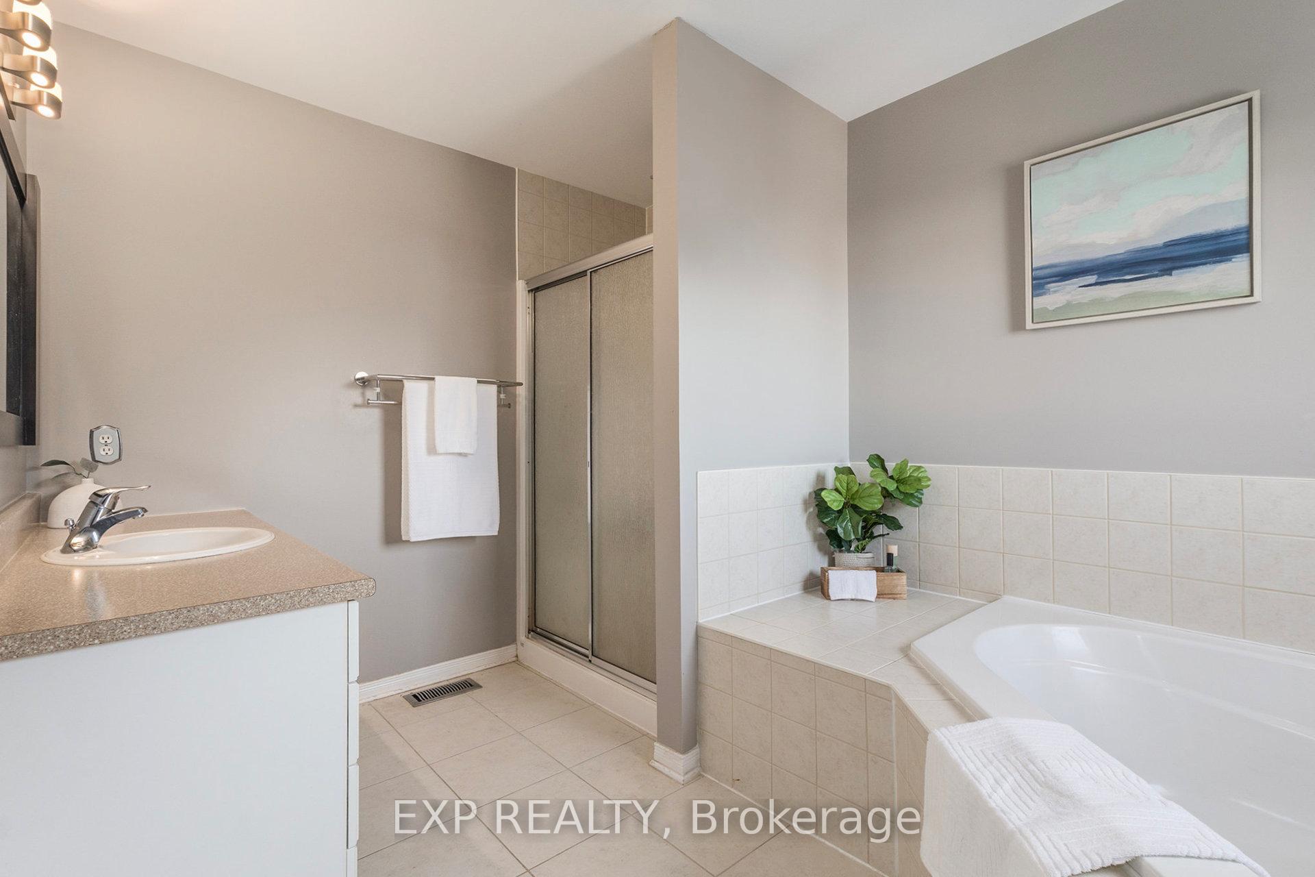 Photo 10 of 1550 Demeter Street, Ottawa, Fallingbrook/Gardenway South — HOMEH