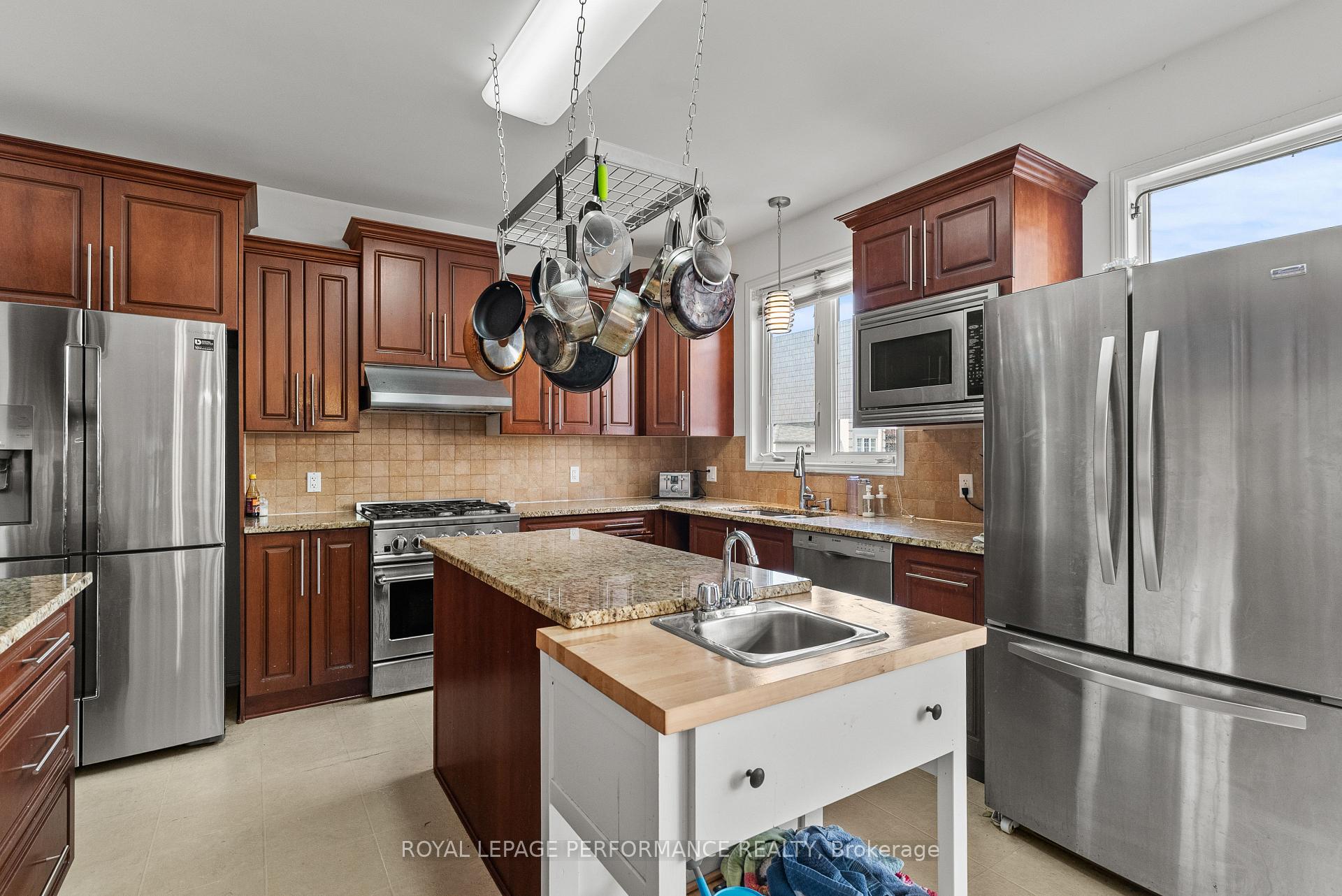 Photo 9 of 1901 Pennyroyal Crescent, Ottawa, Notting Hill/Summerside — HOMEH