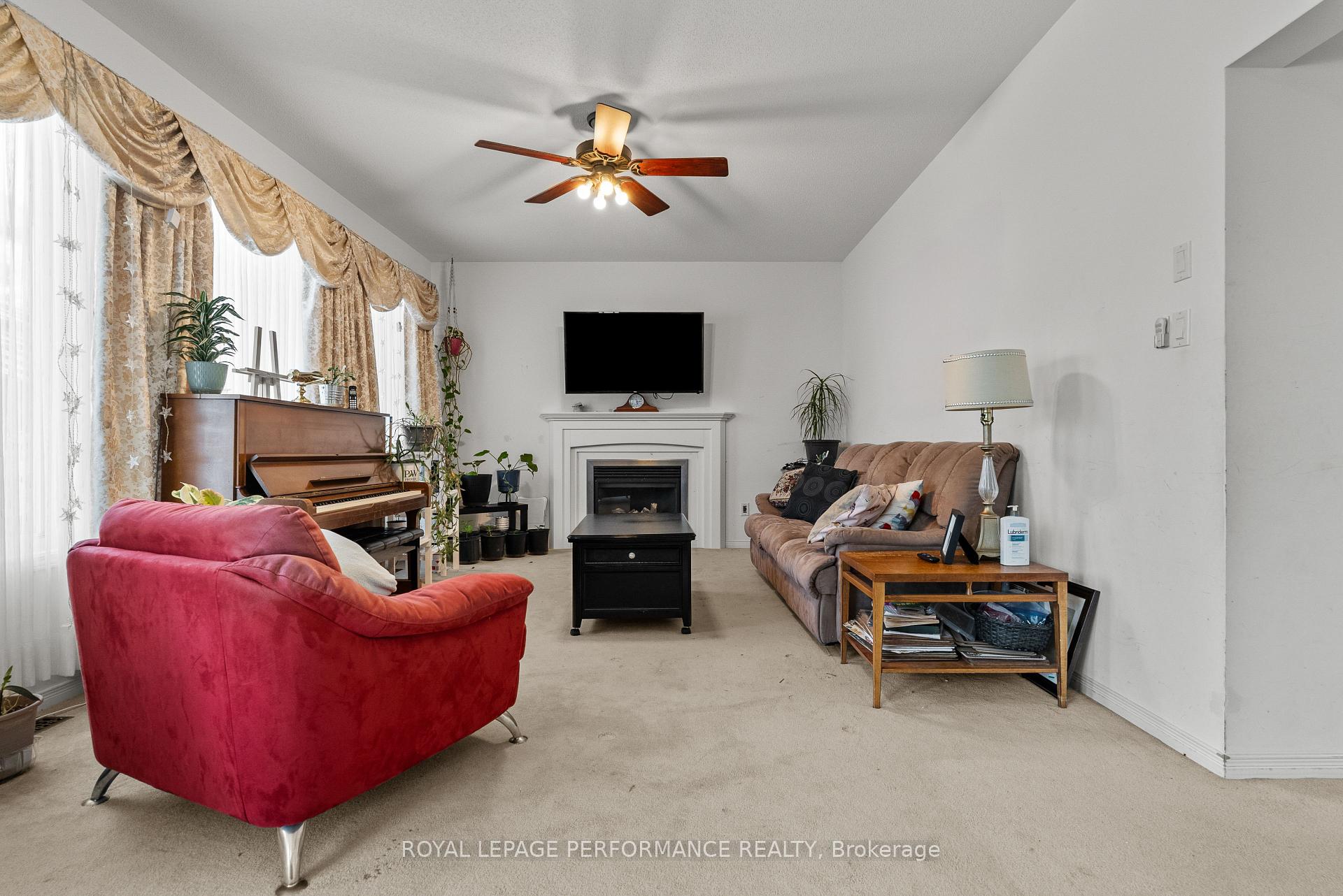 Photo 12 of 1901 Pennyroyal Crescent, Ottawa, Notting Hill/Summerside — HOMEH