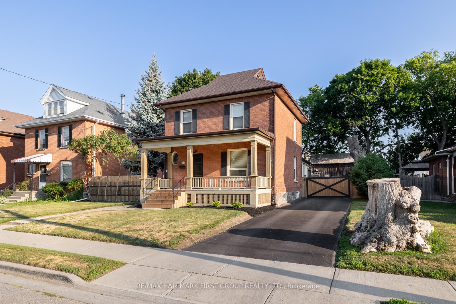 Photo 5 of 106 Elgin Street E, Oshawa, O'Neill — HOMEH