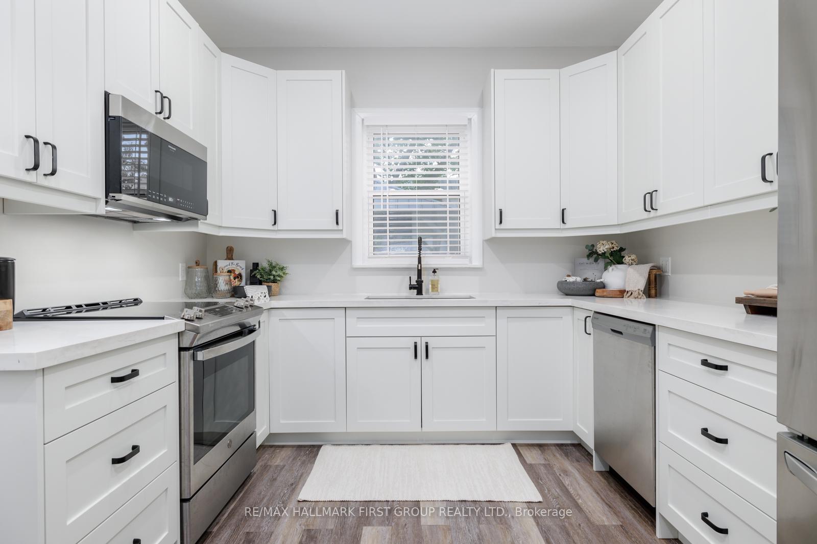 Photo 16 of 106 Elgin Street E, Oshawa, O'Neill — HOMEH