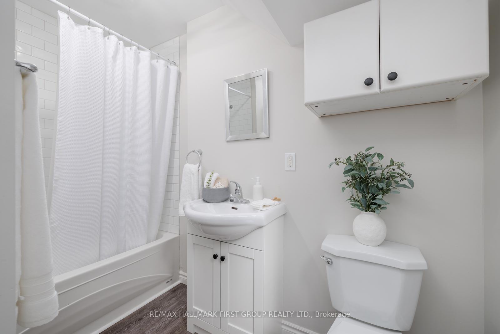 Photo 22 of 106 Elgin Street E, Oshawa, O'Neill — HOMEH