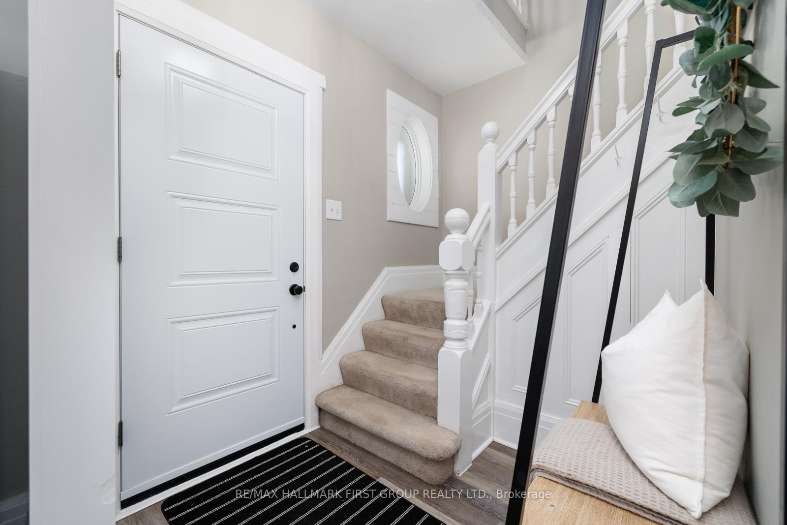 Photo 24 of 106 Elgin Street E, Oshawa, O'Neill — HOMEH