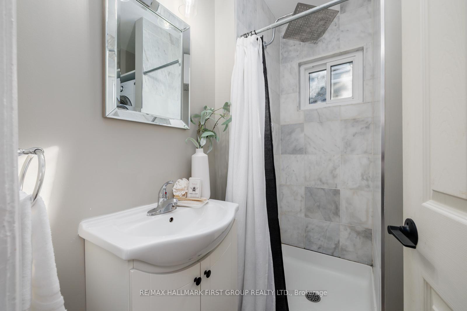 Photo 32 of 106 Elgin Street E, Oshawa, O'Neill — HOMEH