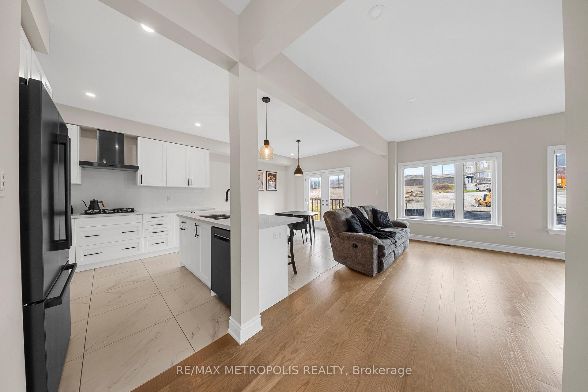 Photo 18 of 115 Kennedy Boulevard, New Tecumseth, Rural New Tecumseth — HOMEH