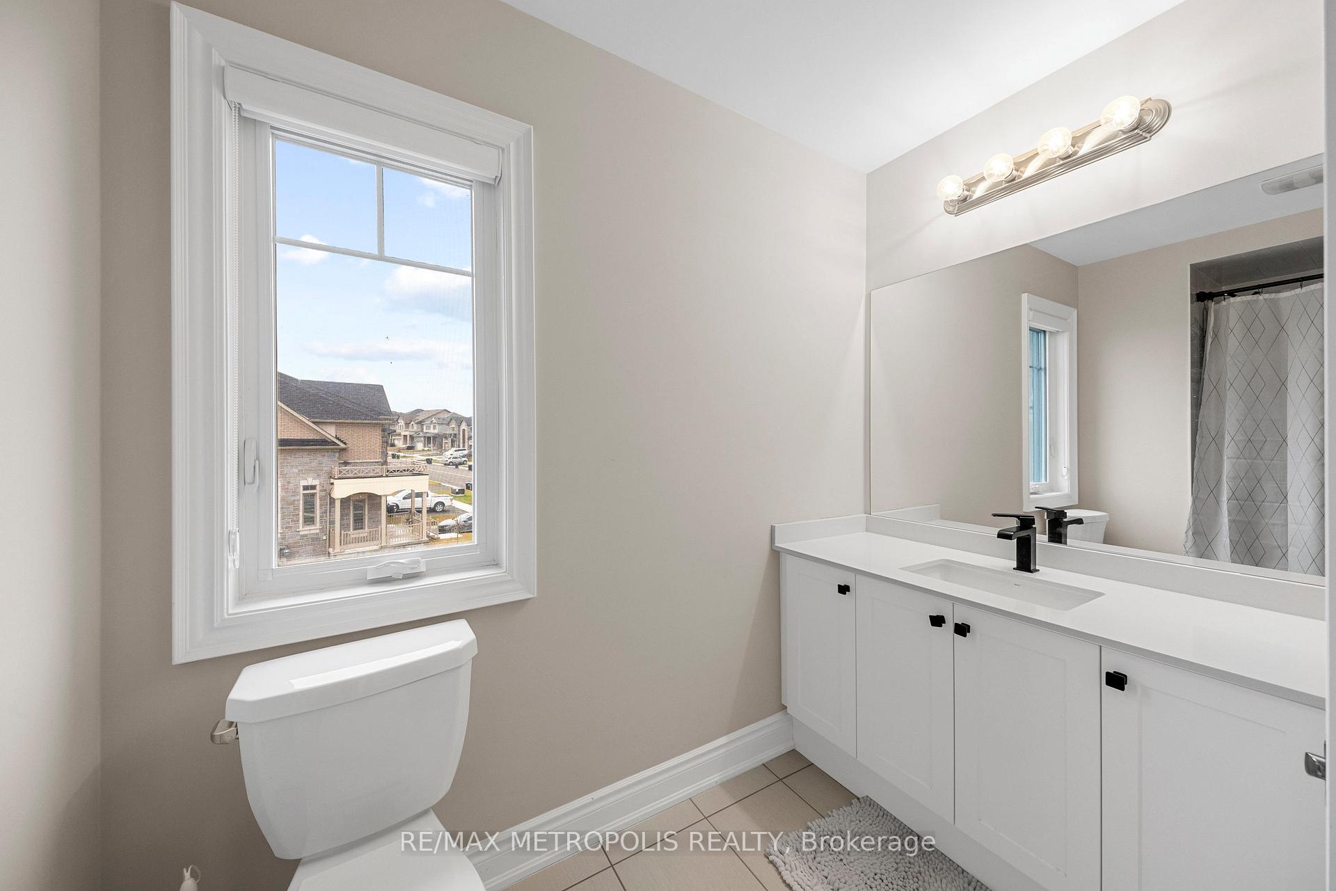 Photo 35 of 115 Kennedy Boulevard, New Tecumseth, Rural New Tecumseth — HOMEH
