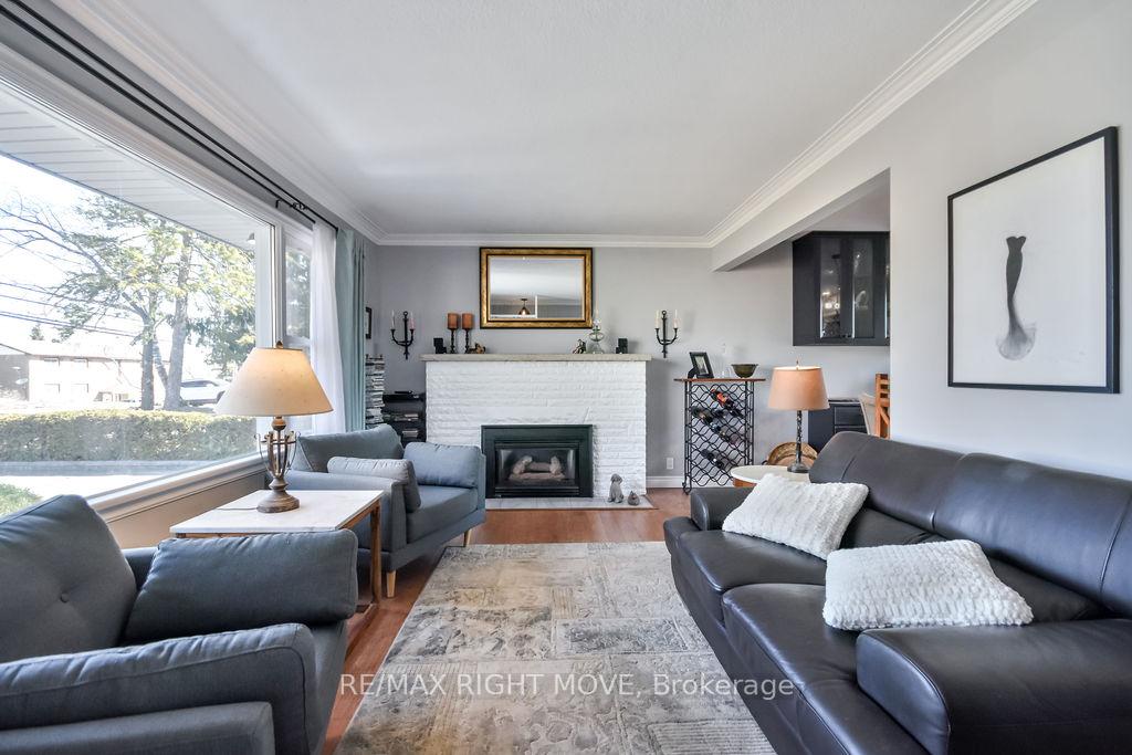 Photo 5 of 35 Fittons Road E, Orillia — HOMEH
