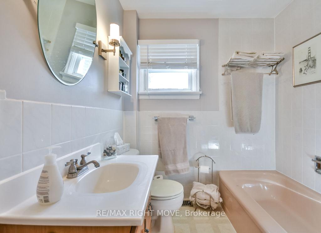 Photo 21 of 35 Fittons Road E, Orillia — HOMEH