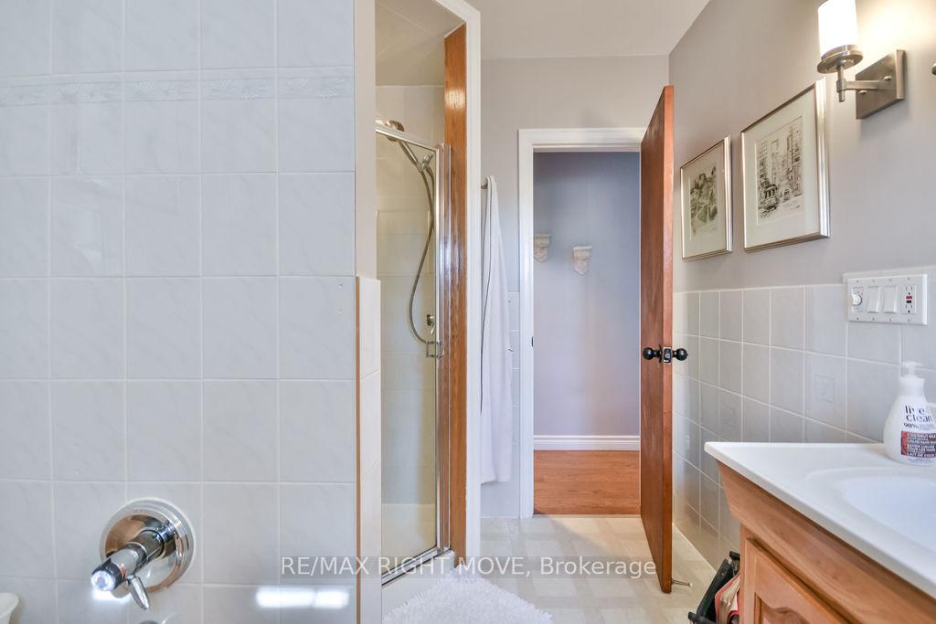 Photo 23 of 35 Fittons Road E, Orillia — HOMEH