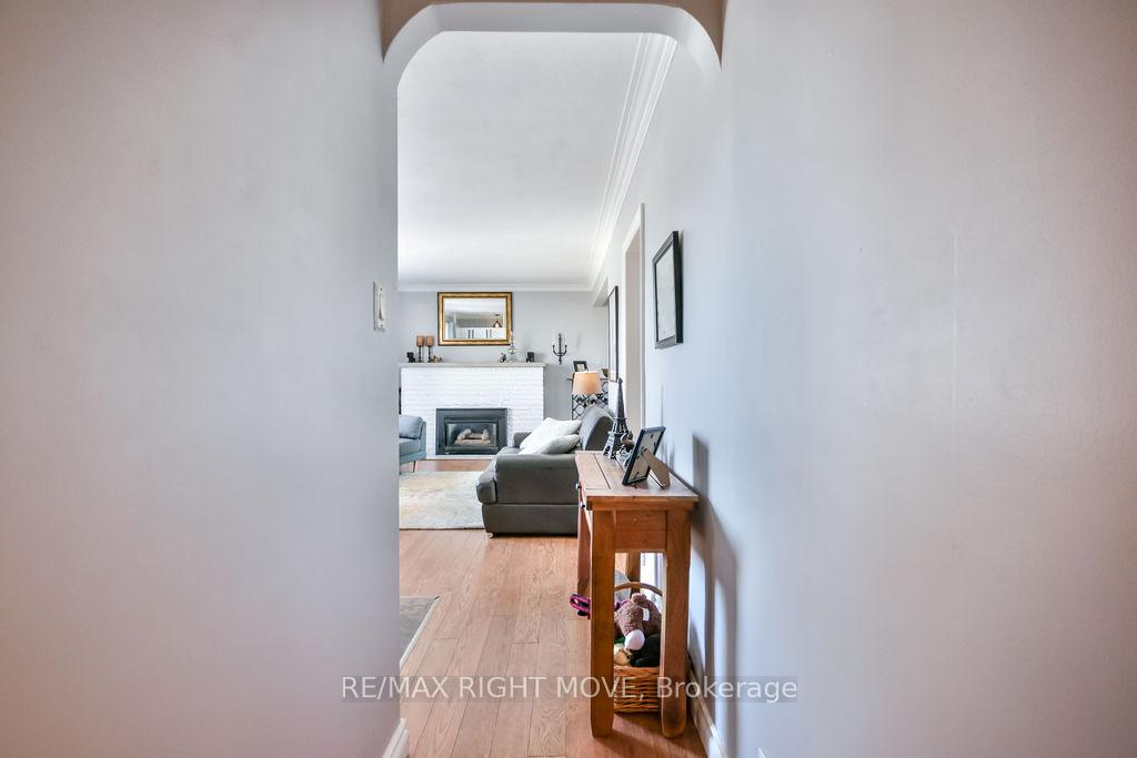 Photo 24 of 35 Fittons Road E, Orillia — HOMEH