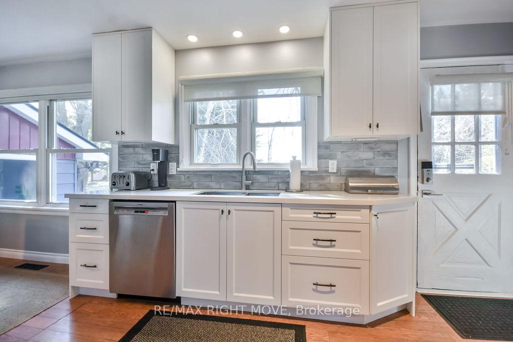 Photo 25 of 35 Fittons Road E, Orillia — HOMEH