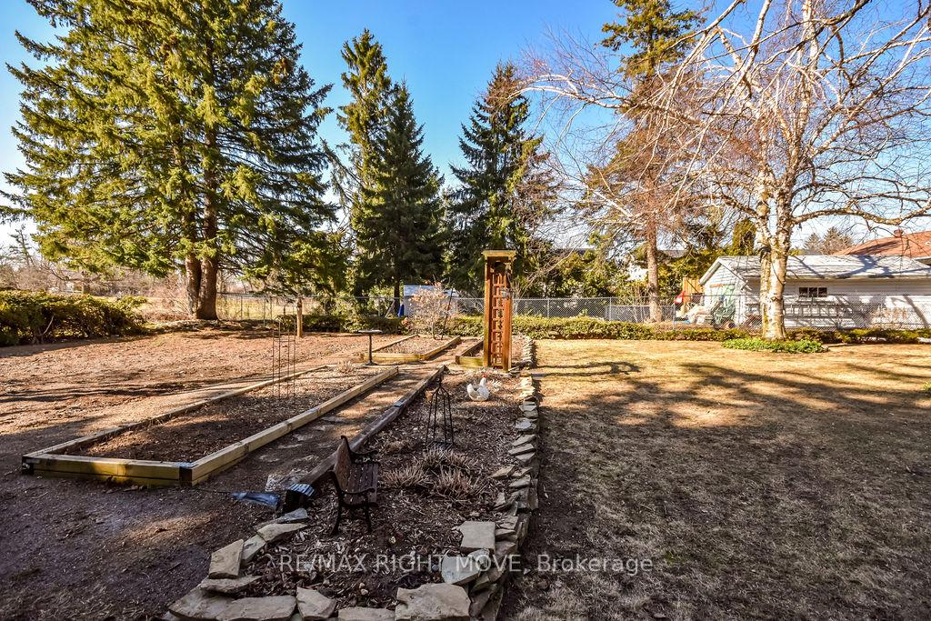 Photo 43 of 35 Fittons Road E, Orillia — HOMEH