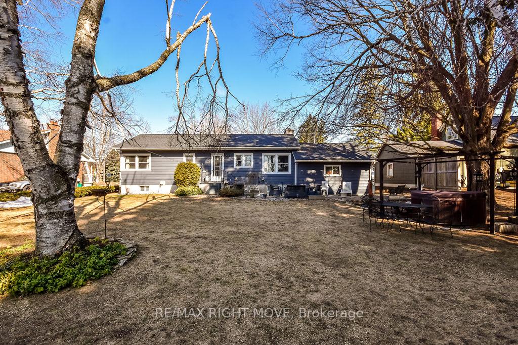 Photo 45 of 35 Fittons Road E, Orillia — HOMEH