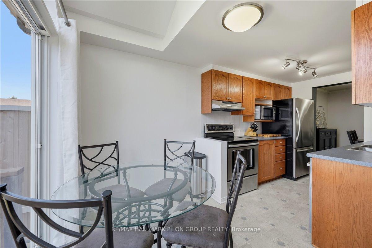 Photo 8 of 2135 Assomption Street, Ottawa, Avalon East — HOMEH