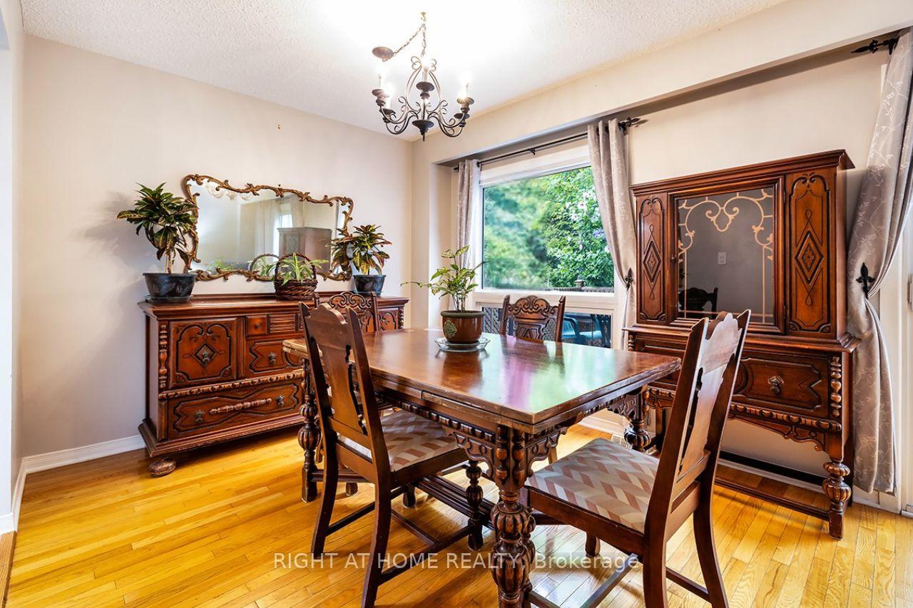 Photo 5 of 474 Lanark Drive, Oshawa, McLaughlin — HOMEH