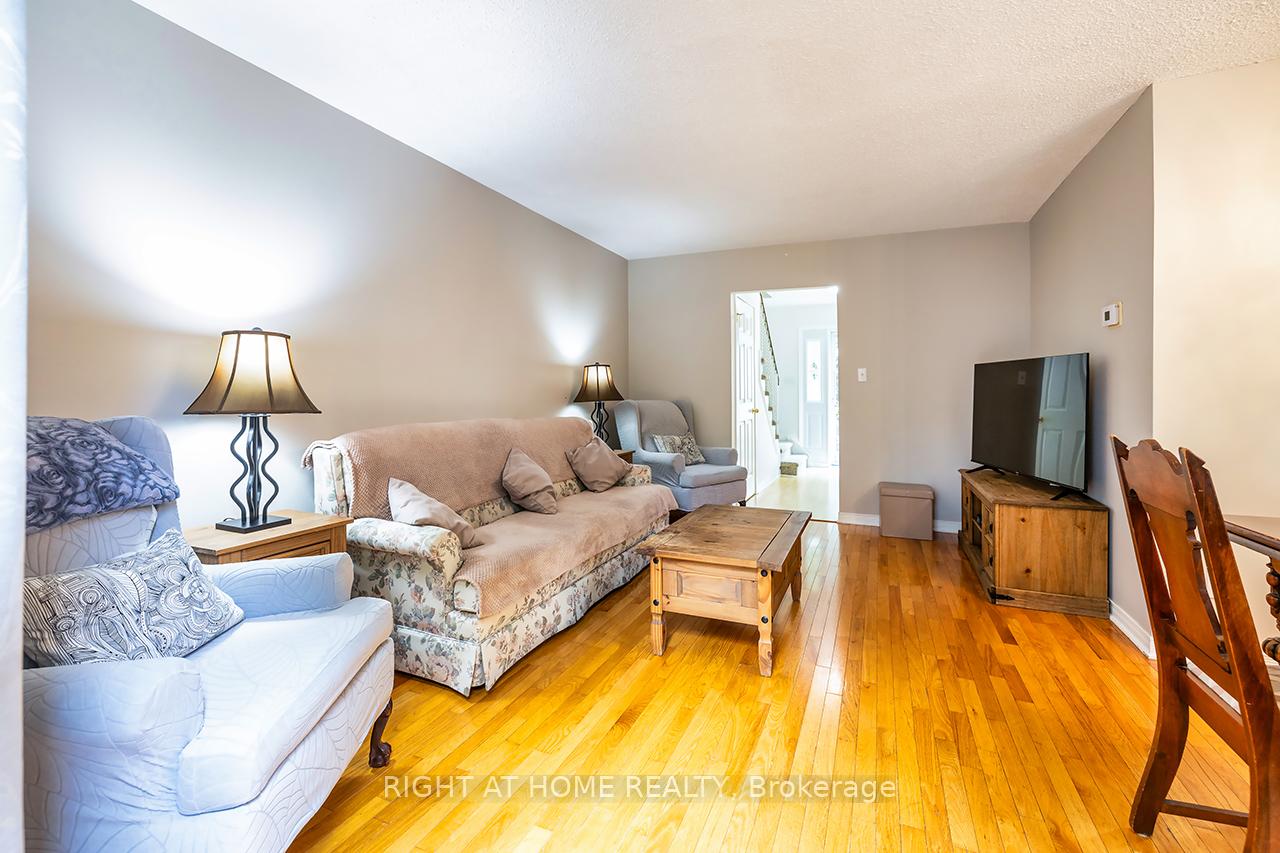 Photo 9 of 474 Lanark Drive, Oshawa, McLaughlin — HOMEH