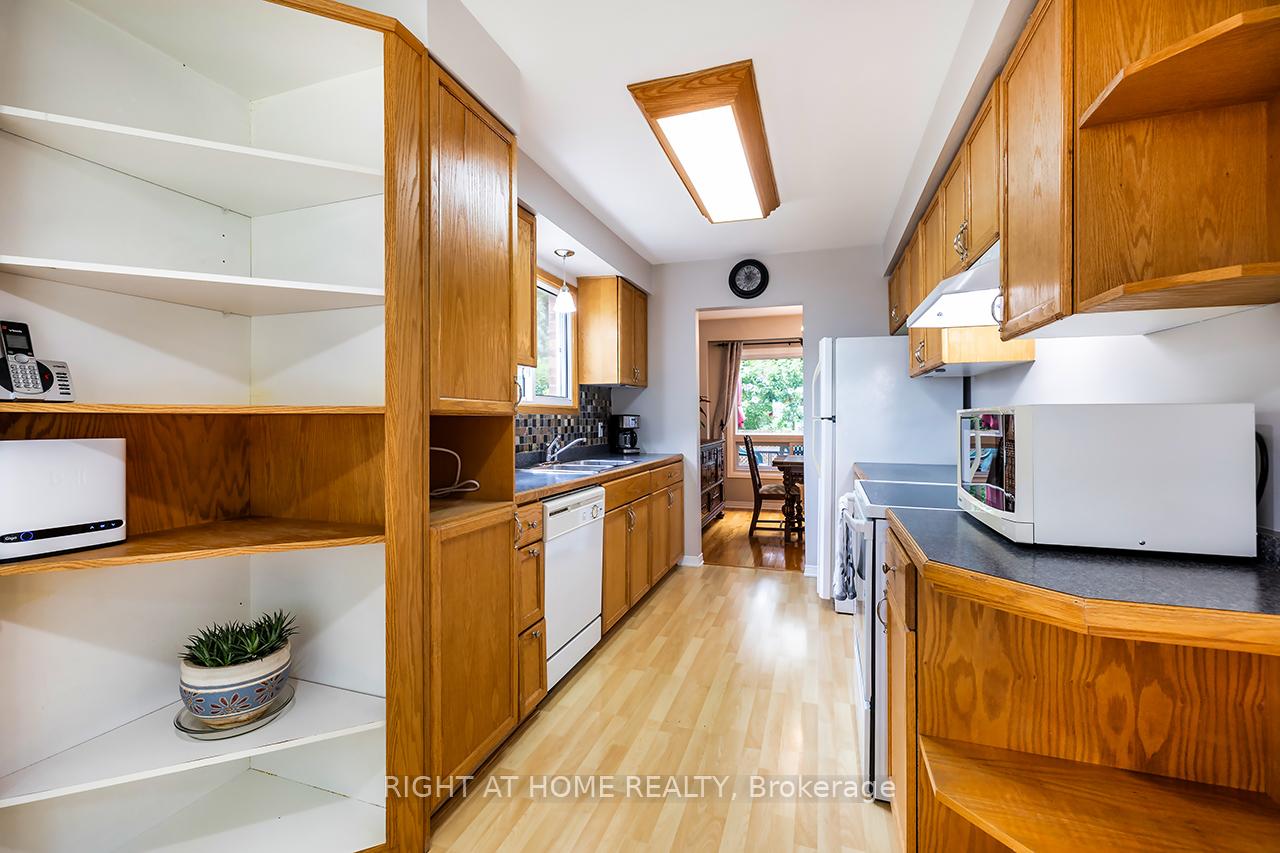 Photo 10 of 474 Lanark Drive, Oshawa, McLaughlin — HOMEH