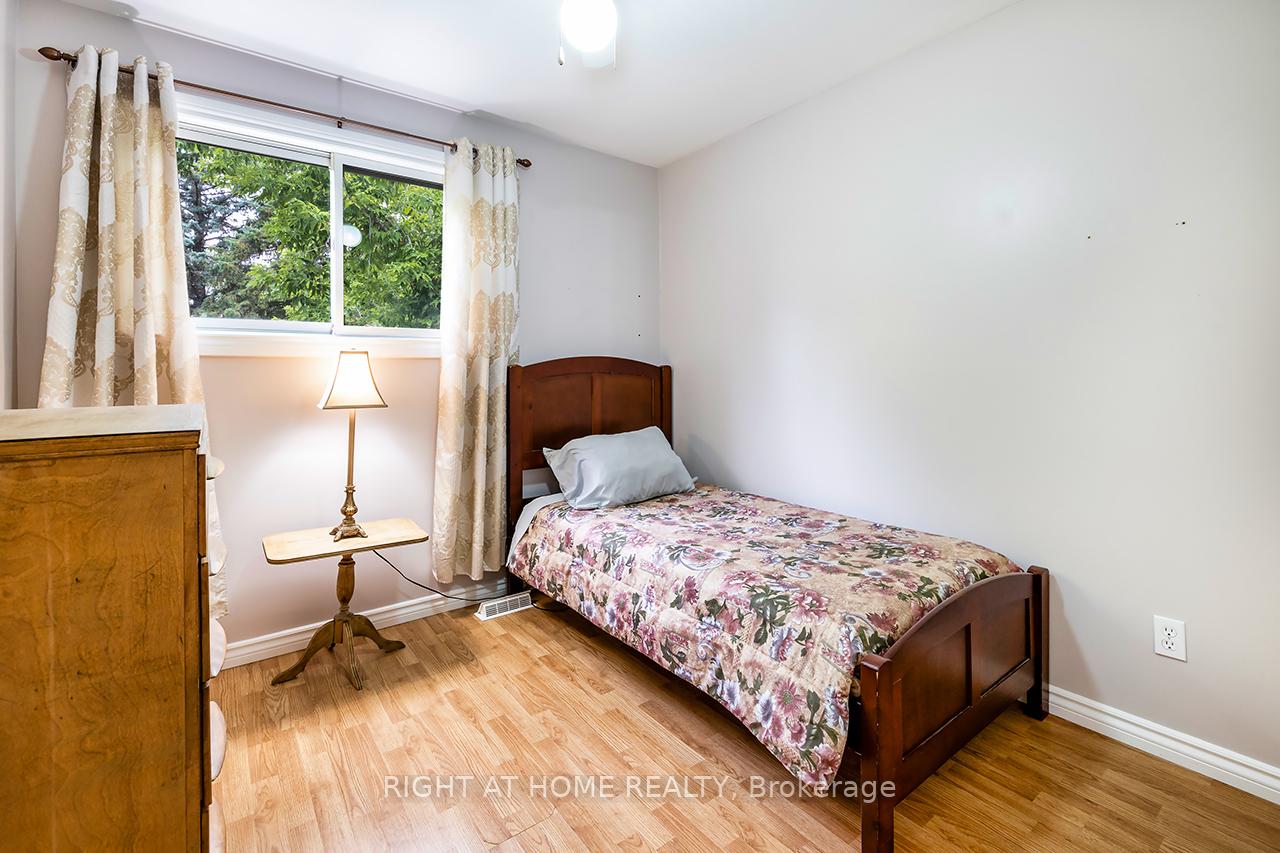 Photo 18 of 474 Lanark Drive, Oshawa, McLaughlin — HOMEH