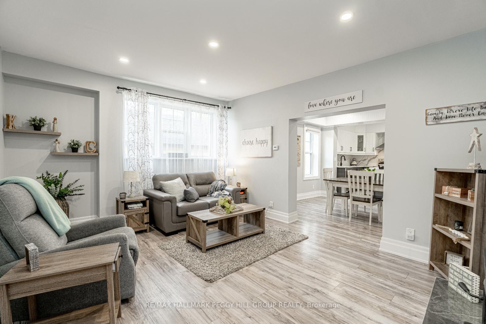 Photo 3 of 133 Parkview Avenue, Orillia — HOMEH