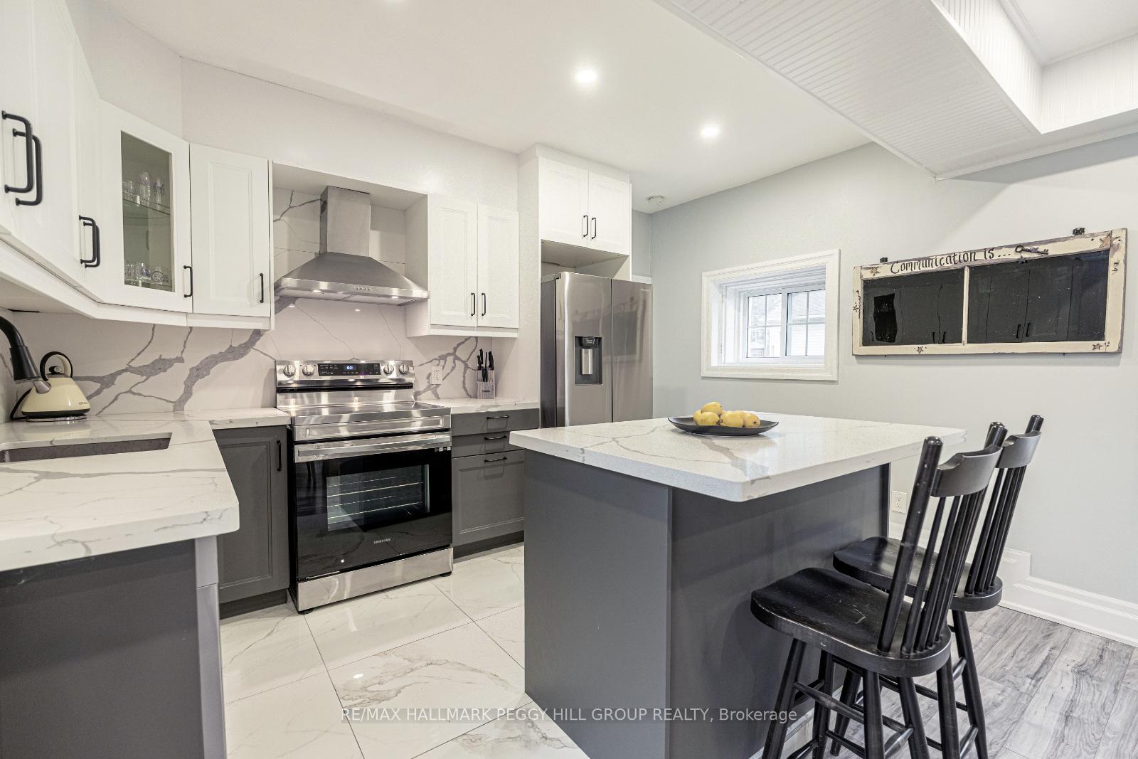 Photo 5 of 133 Parkview Avenue, Orillia — HOMEH