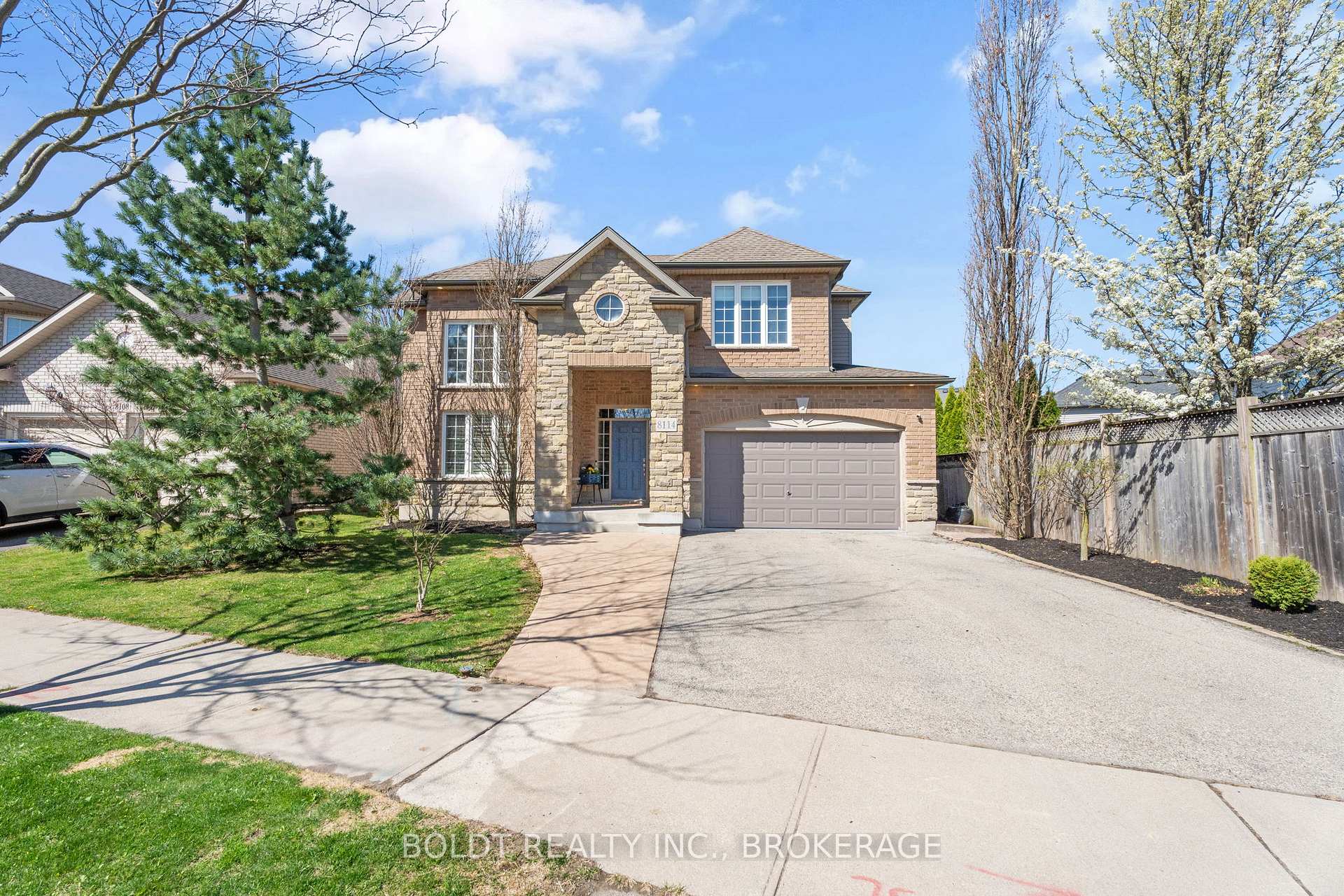 Front of 8114 Windsong Drive