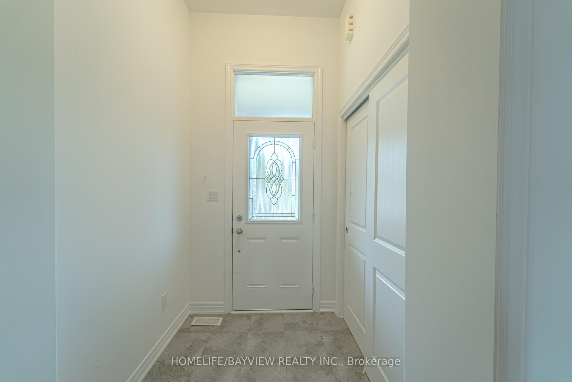 Photo 4 of 99 Kingsmere Crescent, New Tecumseth, Alliston — HOMEH