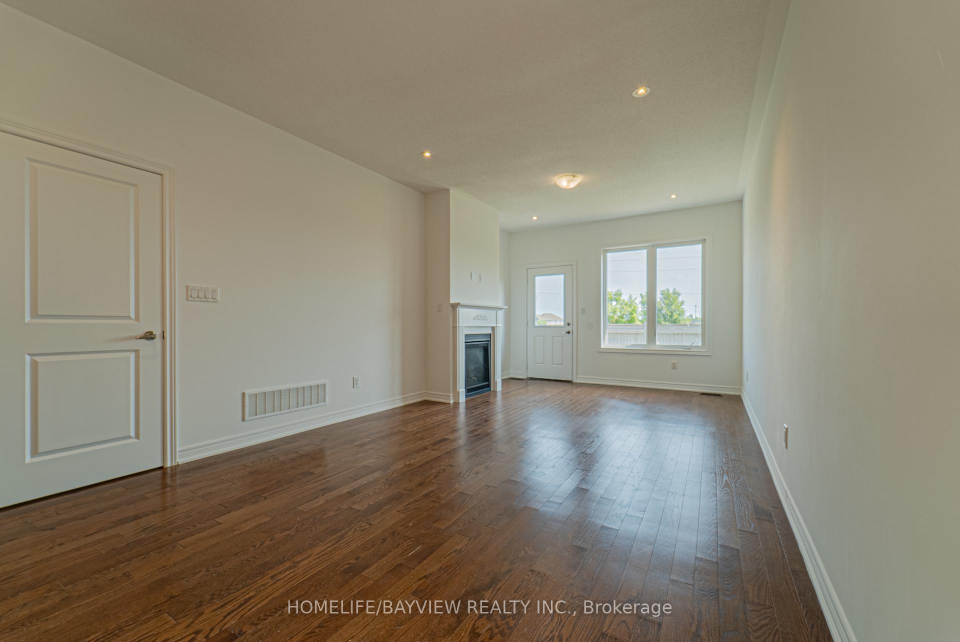 Photo 11 of 99 Kingsmere Crescent, New Tecumseth, Alliston — HOMEH