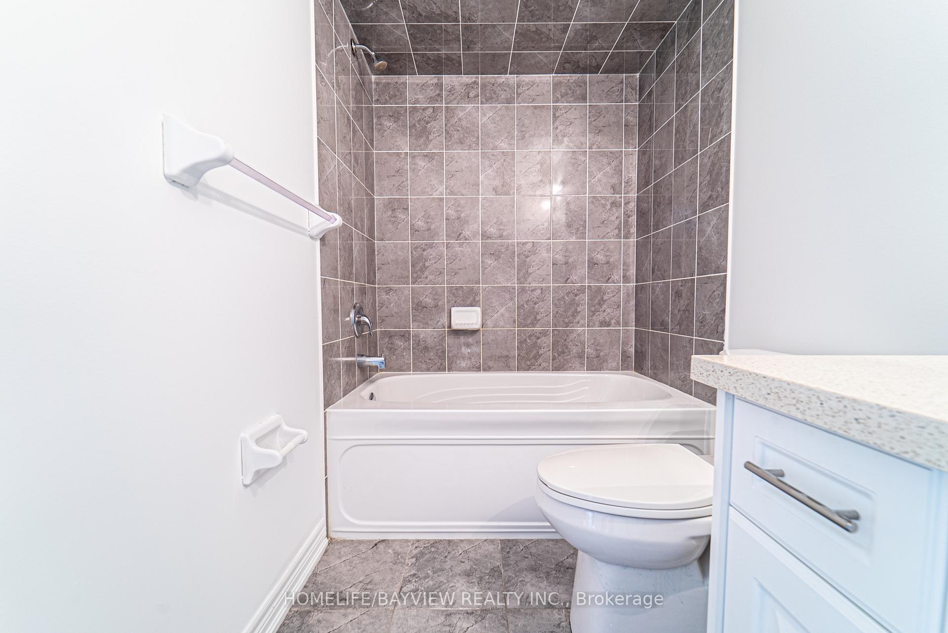 Photo 23 of 99 Kingsmere Crescent, New Tecumseth, Alliston — HOMEH