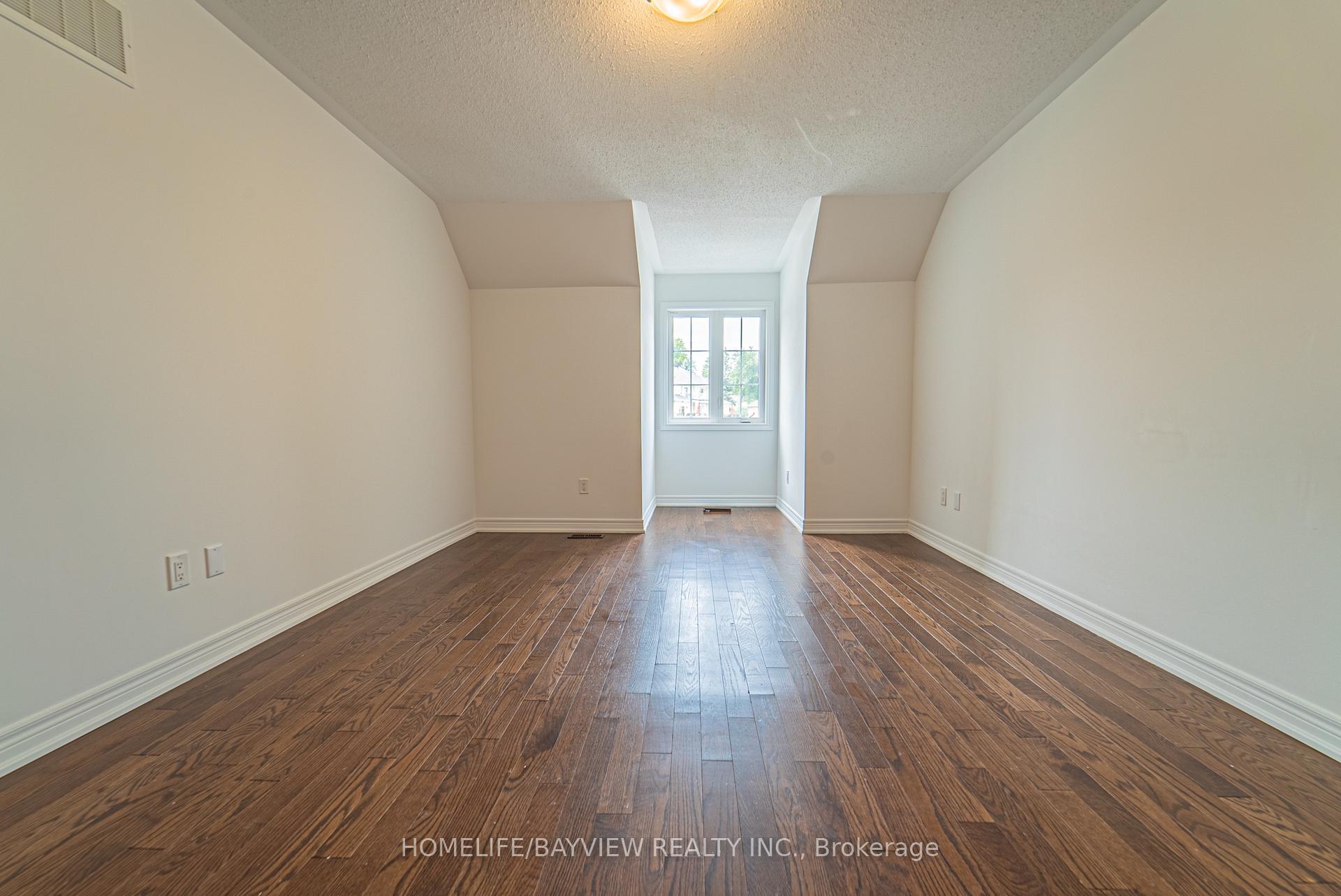 Photo 26 of 99 Kingsmere Crescent, New Tecumseth, Alliston — HOMEH