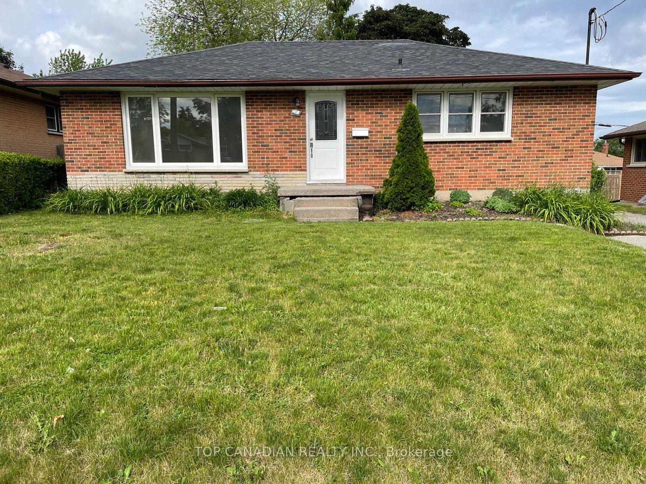 Photo 1 of 599 Gibbons Street, Oshawa, McLaughlin — HOMEH