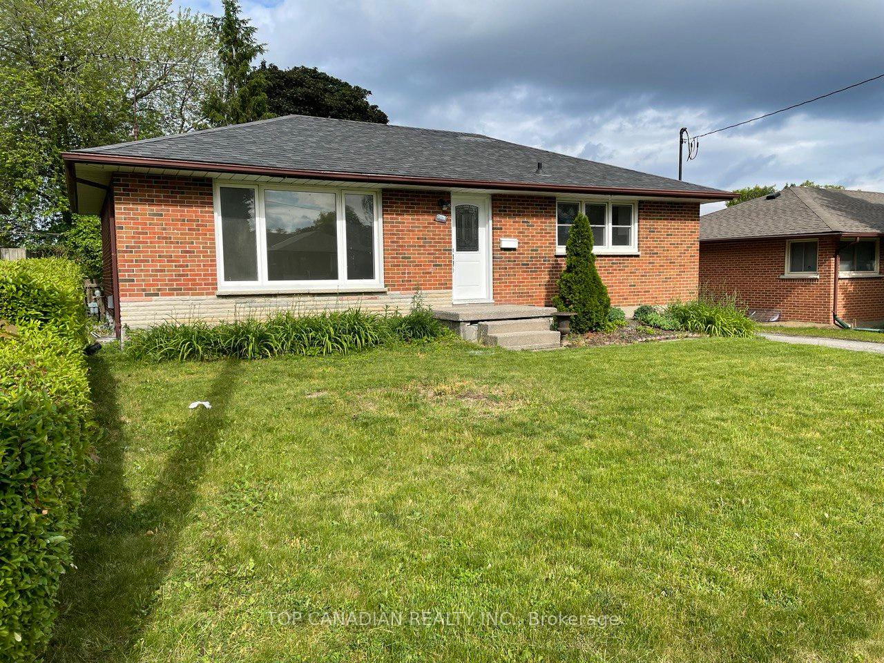 Photo 2 of 599 Gibbons Street, Oshawa, McLaughlin — HOMEH