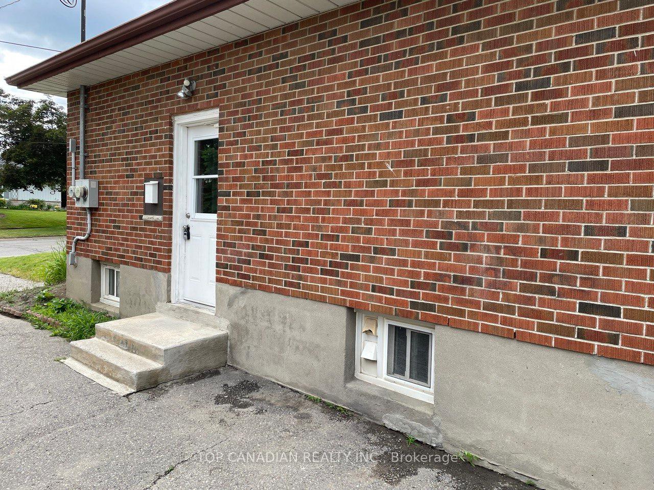Photo 16 of 599 Gibbons Street, Oshawa, McLaughlin — HOMEH