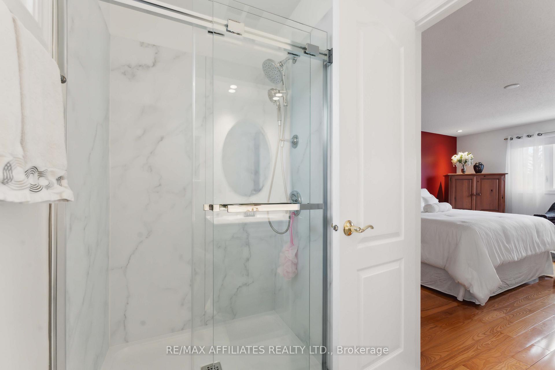 Photo 16 of 1801 Simard Drive, Ottawa, Chateauneuf — HOMEH