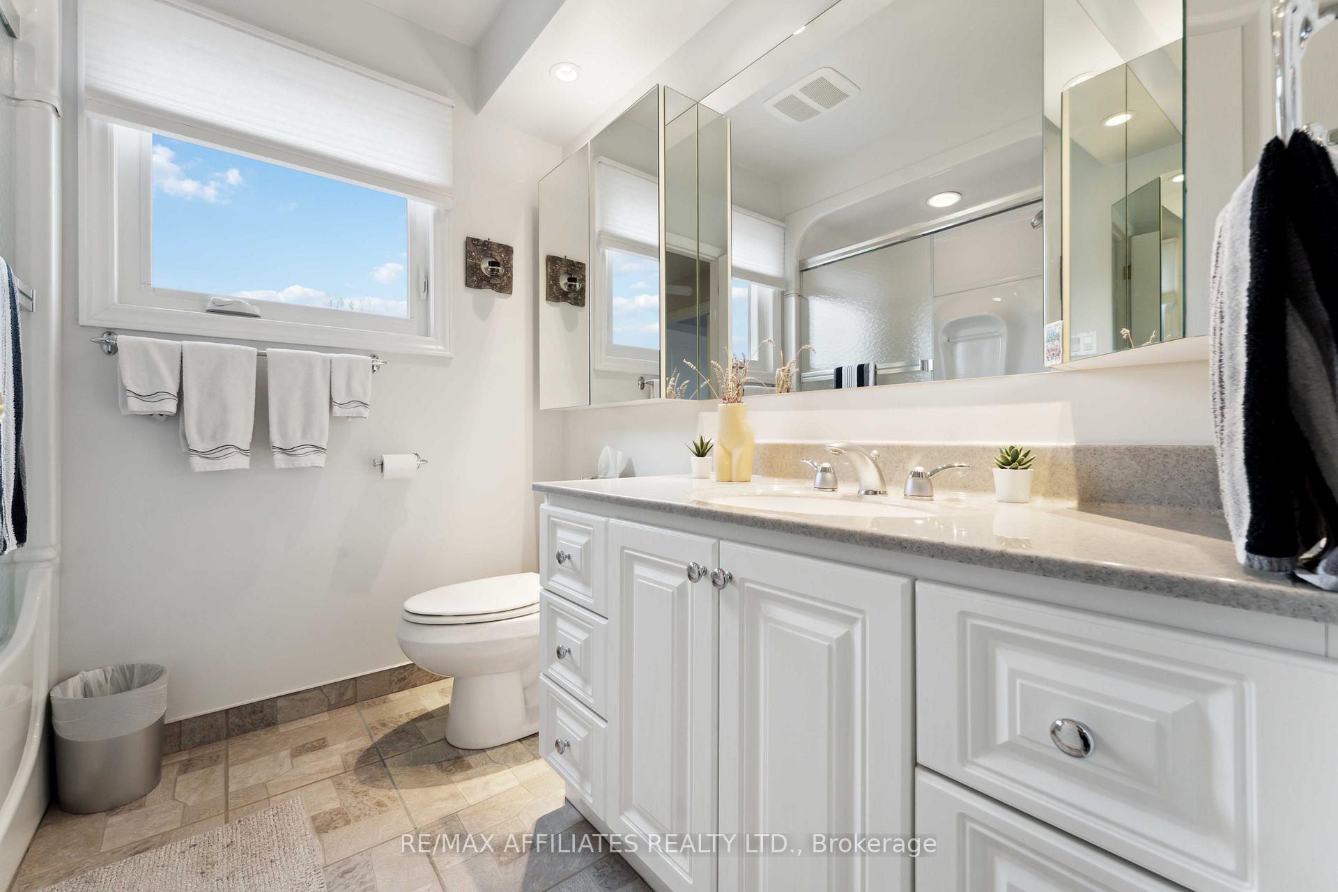 Photo 17 of 1801 Simard Drive, Ottawa, Chateauneuf — HOMEH