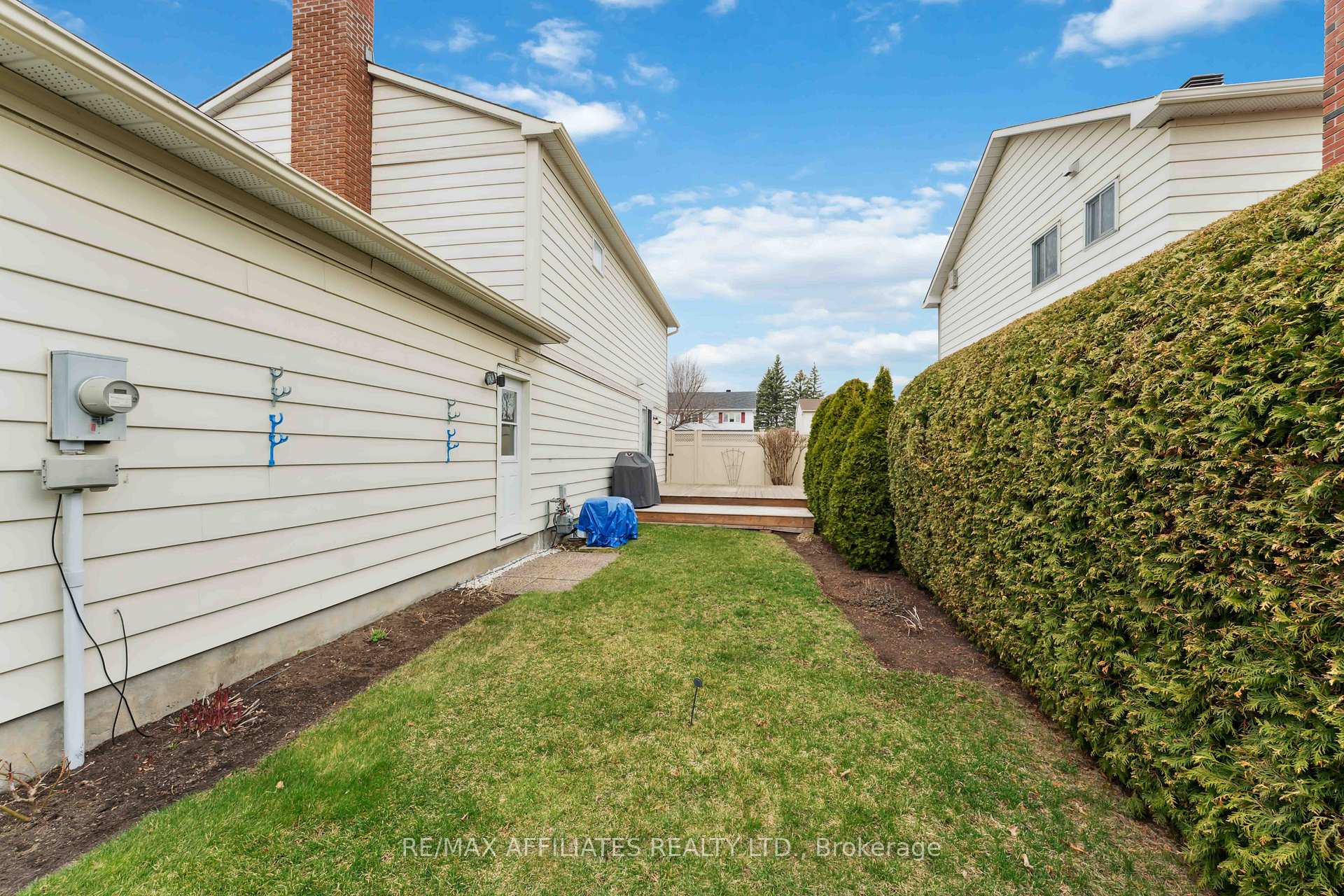 Photo 29 of 1801 Simard Drive, Ottawa, Chateauneuf — HOMEH
