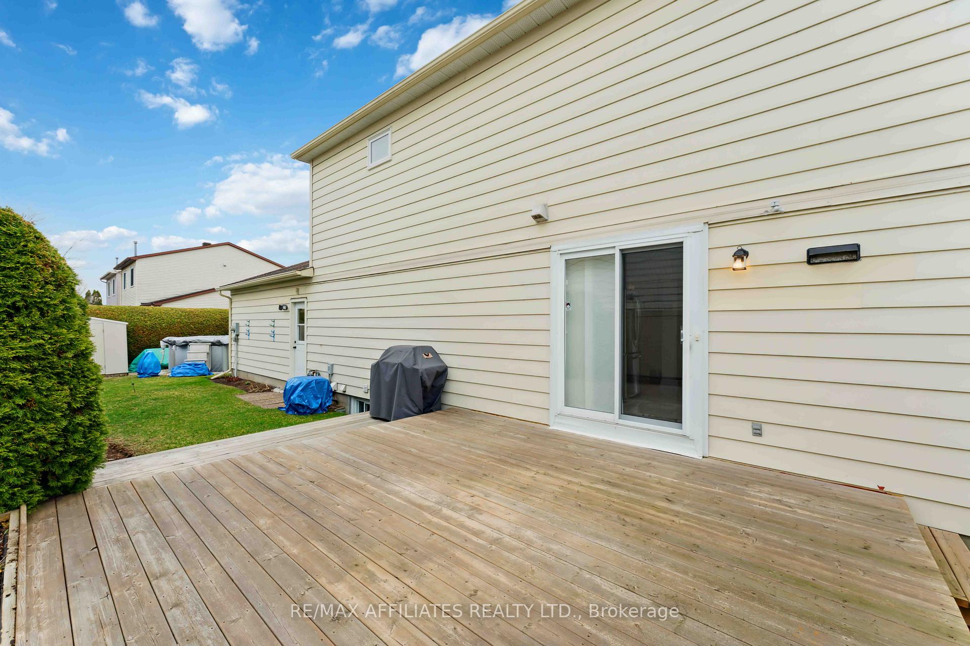 Photo 30 of 1801 Simard Drive, Ottawa, Chateauneuf — HOMEH