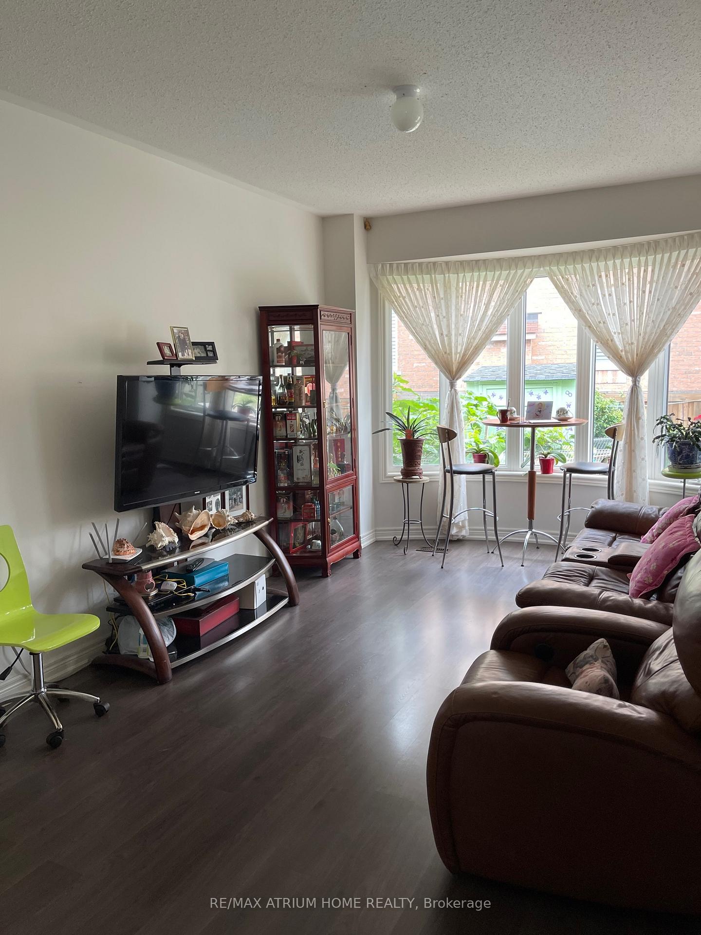Photo 2 of 131 Harbord Street, Markham, Berczy — HOMEH