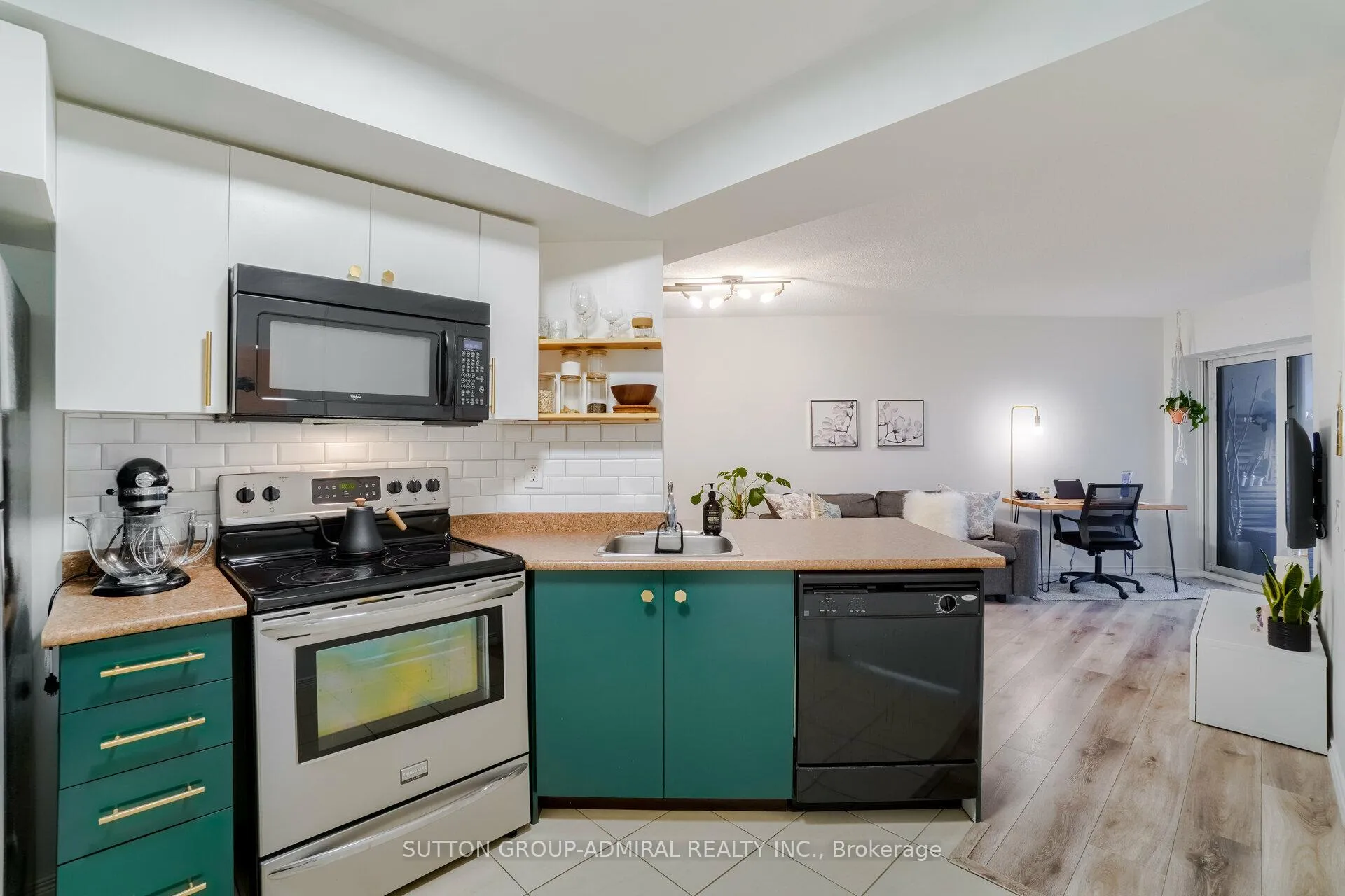 Photo 15 of Unit 1138, 60 Heintzman Street, Toronto, Junction Area — HOMEH